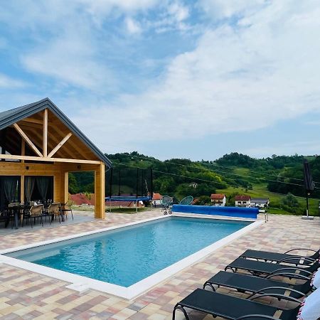 Holiday House Adamo Selno ภายนอก รูปภาพ
