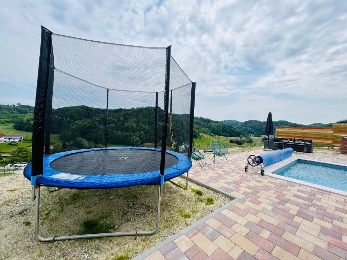 Holiday House Adamo Selno ภายนอก รูปภาพ