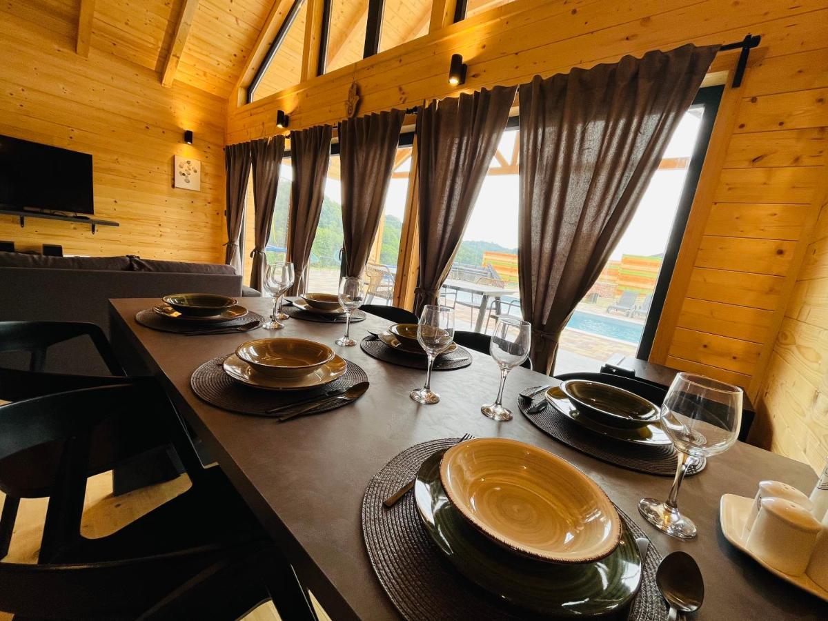 Holiday House Adamo Selno ภายนอก รูปภาพ
