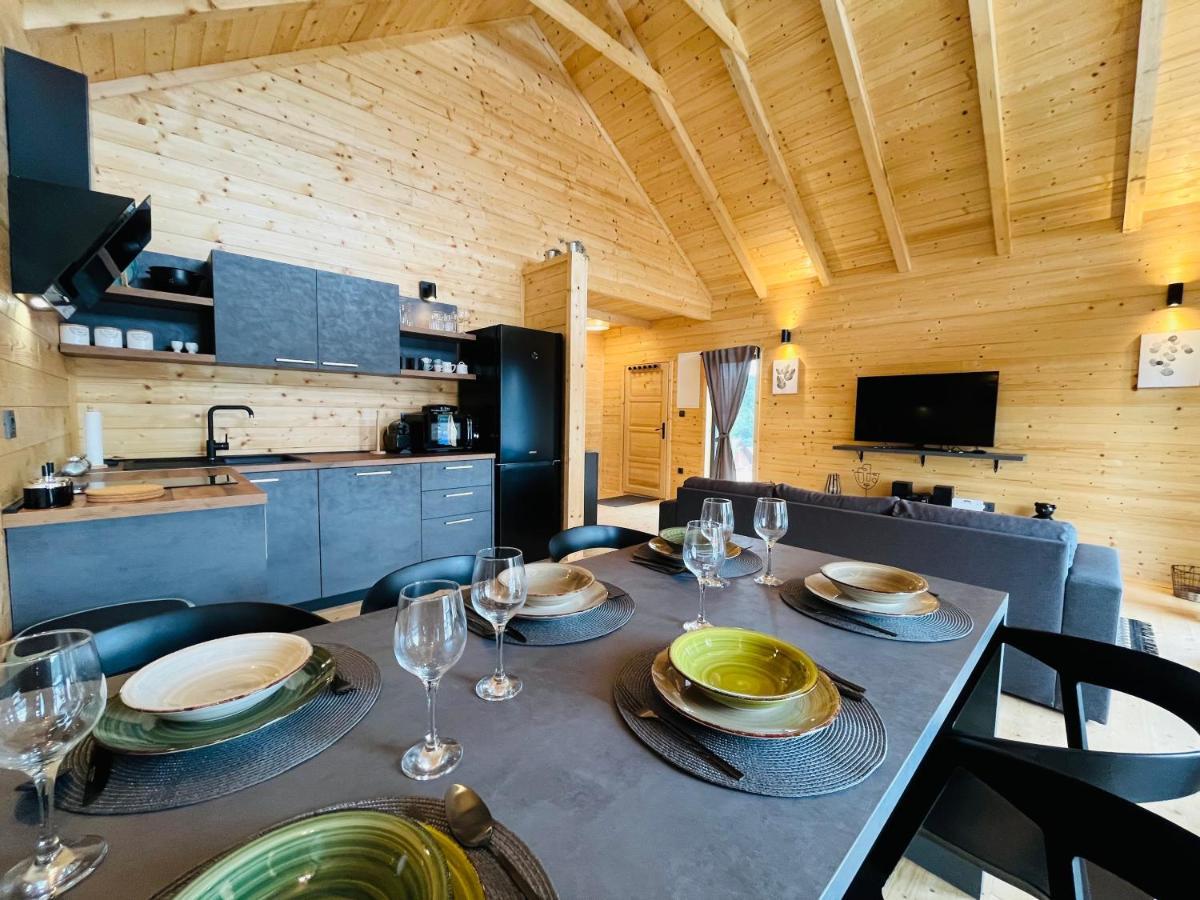 Holiday House Adamo Selno ภายนอก รูปภาพ